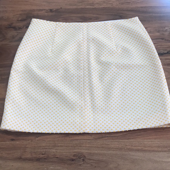 !HP! ❤️ Club Monaco Textured Yellow Dotted Mini Skirt Size 2 - Picture 5 of 12